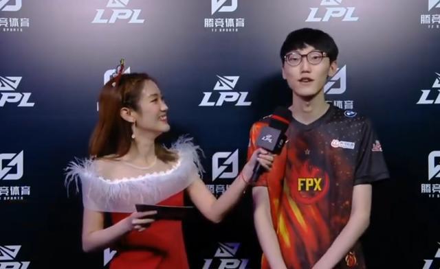 体育德甲：重返德甲 沙尔克04客场1-3不敌科隆队